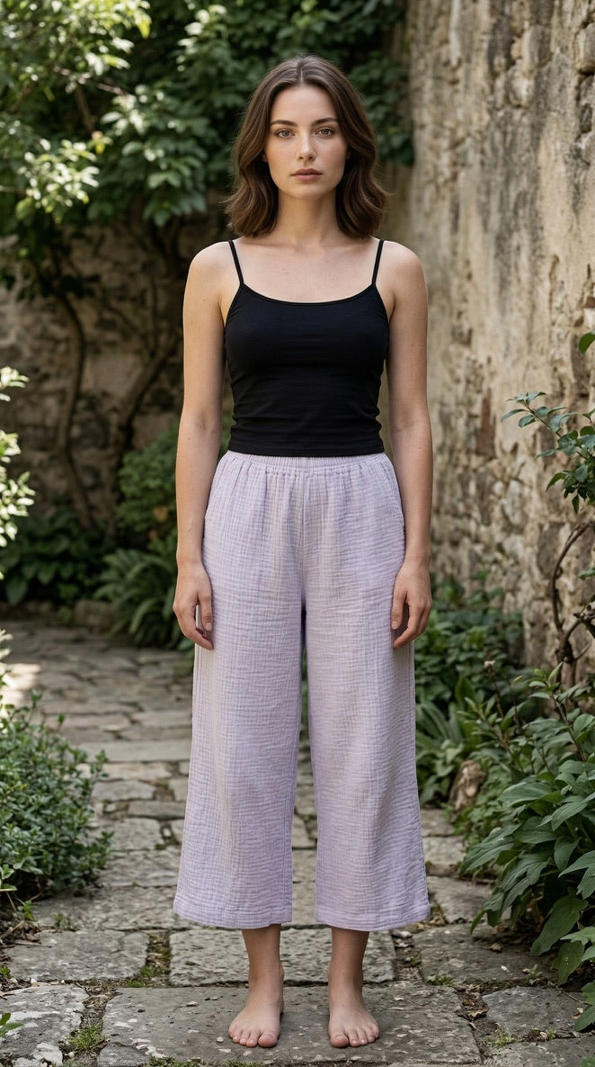 Gauze Easy Crop Women's Pant in Lavender