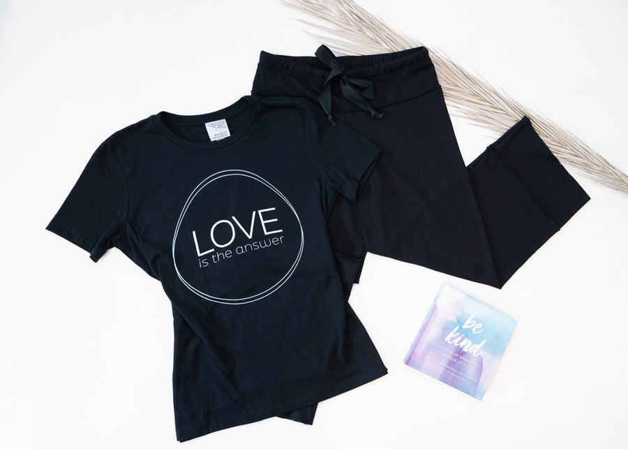 LOVE Answer Relaxed Tee