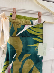 Print Chant Capri Women's Pant